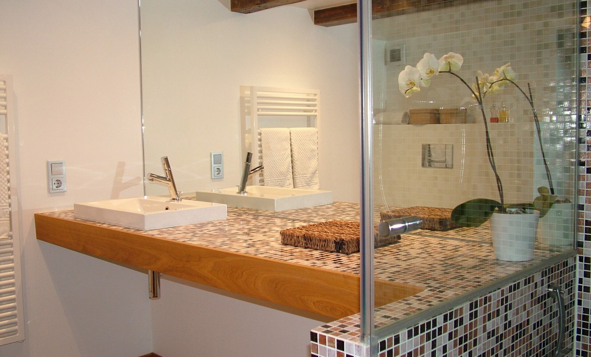 Badezimmer Waschtisch Mosaik